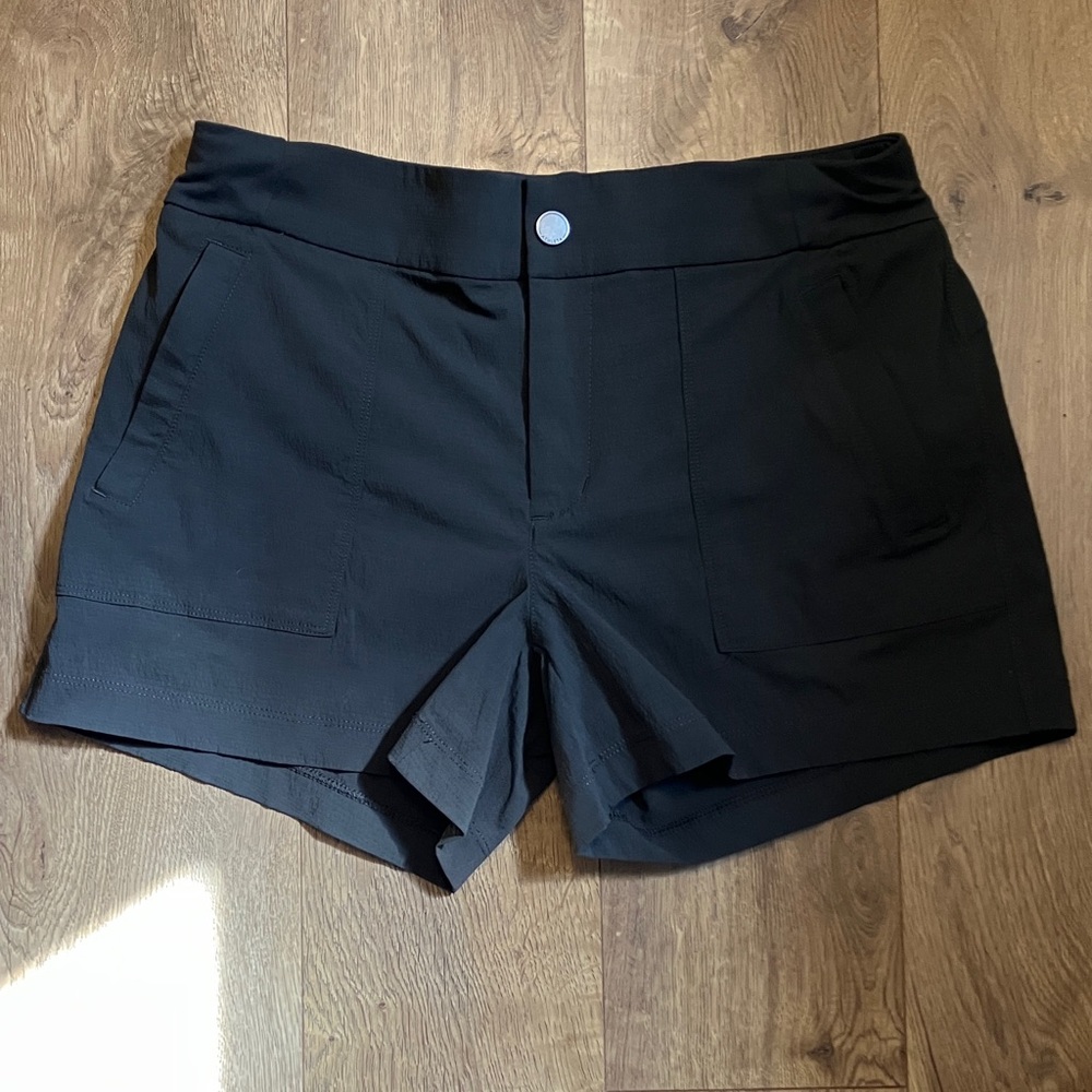 Athleta Trekkie Shorts